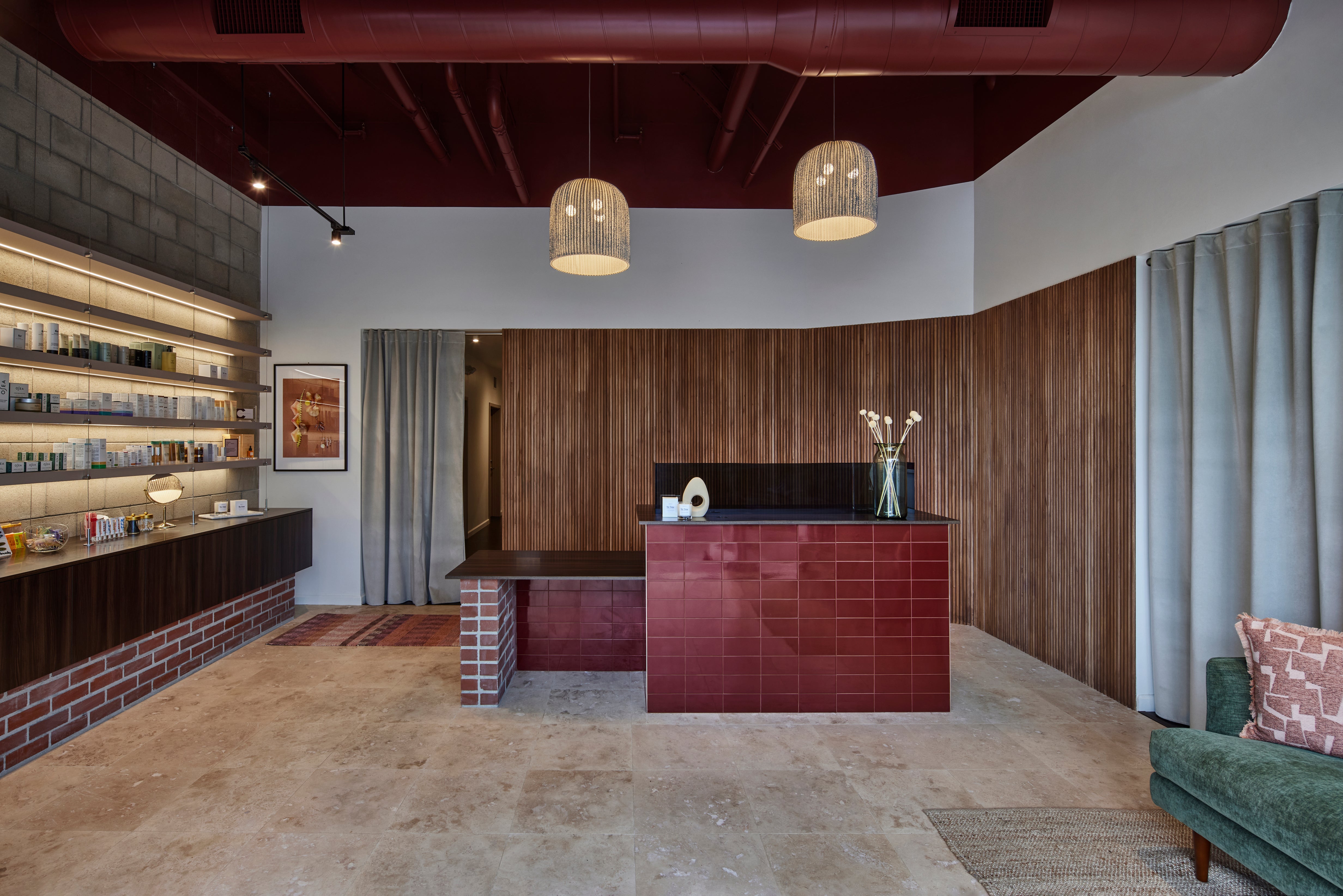 beautiful los angeles skincare spa featuring pre wedding facials and brow services.